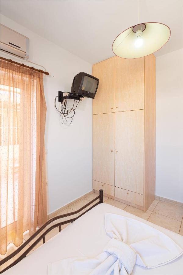 Boggi Apartment Goudhouros Luaran gambar